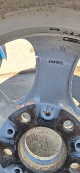 Bmw 225/45 r17 - 5