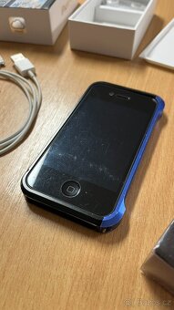 Prodám iPhone 4 ,8GB - 5