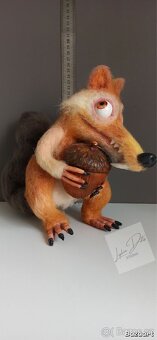 Veverka Scrat ročně vyrobené - 5