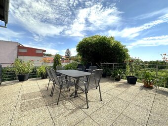 Prodej rodinného domu 213 m² s pozemkem 1427 m² - 5