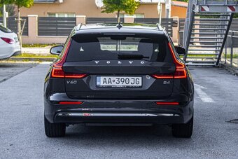 Volvo V60 B4 Inscription 2.0 benzín HEV 145 kW, 2022 - 5