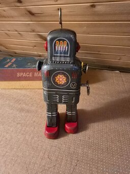Stará vzacná hračka Robot s krabičkou - 5