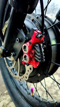 Elektrická driftovací tříkolka  - 5