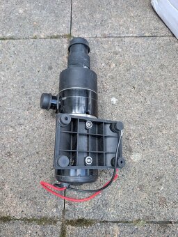 lodni macerator , sanitarni cerpadlo 12 v - 5