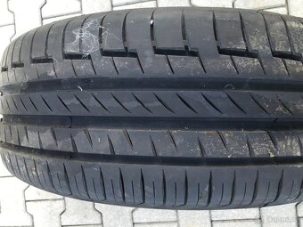 Pneu 215/55 R17 - 5