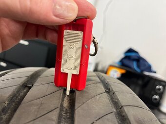 Michelin Premacy  235/60/17 - 5