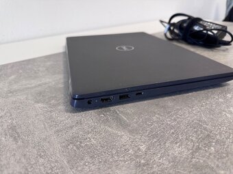 Dell Latitude 3410 - Core i5-10310U / Win 11 / 256GB SSD - 5
