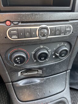 RENAULT LAGUNA GRANDTOUR (na náhradní díly) - 5