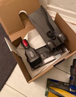 Dyson V15 Detect Absolute - 5