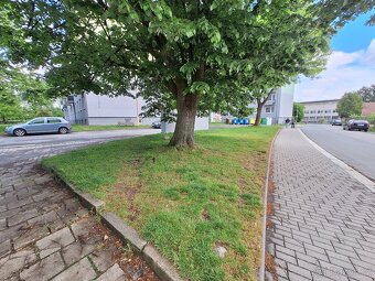 Pronájem komerčního pozemku 380m² - - 5
