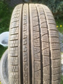 Range Rover Sport celoroční 235/65/19. - 5