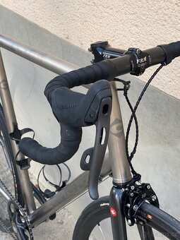 Titanové Custom kolo Cielo Rosso 6,4kg (XL) - 5