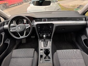 VW Passat B8 2.0TDI 140kW DSG 164tkm Matrix Keyless masáž - 5