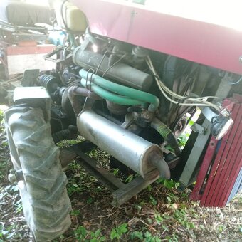 Daruji traktor za cenu šrotu - v rezervaci - 5