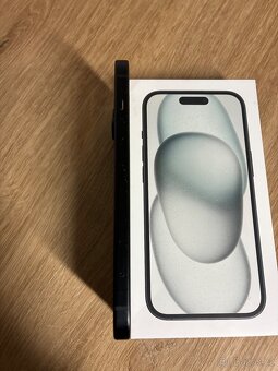 Prodám Apple iPhone 15, záruka do 11/2025 - 5