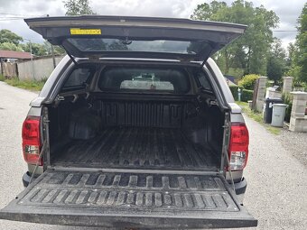 Toyota Hilux - 5
