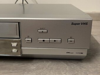 S-VHS videorekordér Panasonic NV-SV121 s TBC a 3D DNR - 5
