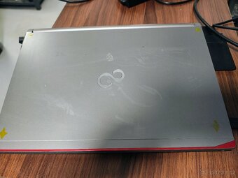 Fujitsu Intel Core i5, 8GB RAM, 500GB disk, dok. stanice - 5