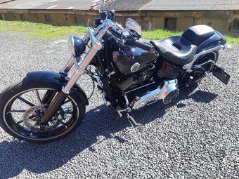 Harley Davidson Breakout 103 r.v. 2015-ČR - 5