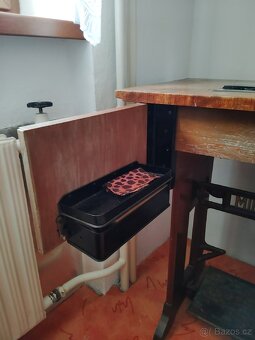 ŠLAPACÍ STARÝ STROJ - 5