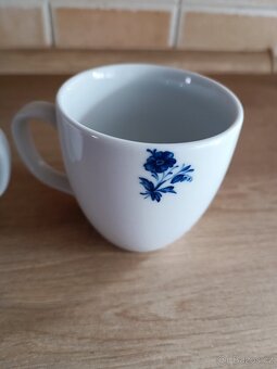 2k hrnek modrá míšeňská růže, Český porcelán BOHEMIA - 5