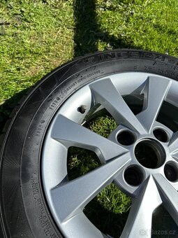 Prodám sadu kol Škoda Citigo 165/70 R14 – originální disky - 5
