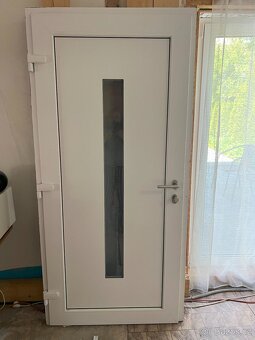 Prodám plastové vchodové dveře 2100x1000mm Levé, šedo-bílé - 5