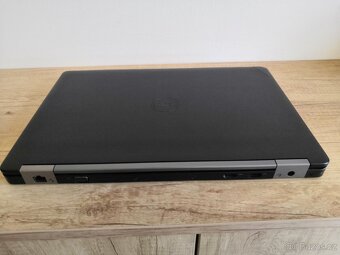 Dell 5570 i7 / 8 GB / 256 SSD / Windows 11 - 5
