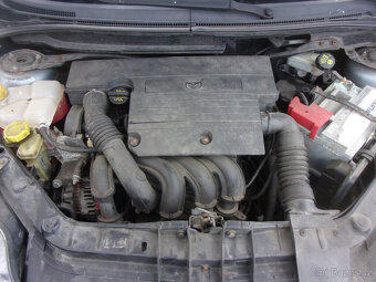 Mazda 2 DY - 5
