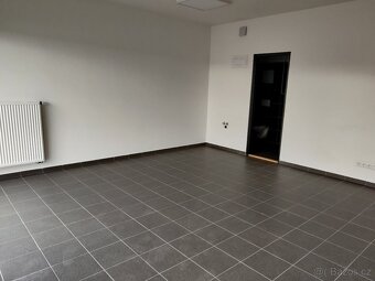 Pronájem obchodního prostoru, 30m2 - 5