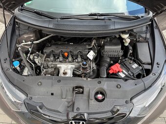 Honda Civic 1.8 i-VTEC 104 kW, jen 115.886 km, rok 2012 - 5