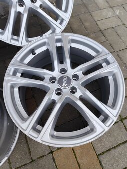 ALU 5x100 r17 DBV - ŠKODA, SEAT, VW - 5
