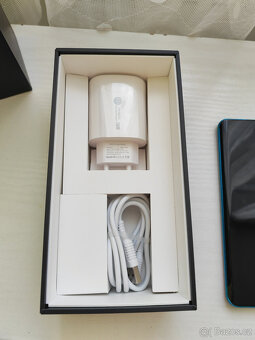 Xiaomi Mi Note 10 6/128 GB Aurora Green - 5