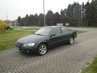 Toyota CAMRY (V2) 2.2i 96kW veterán v TOP stavu - 5