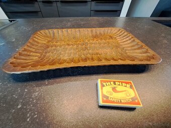 Starožitný dřevěný tácek, ručně vyřezávaný - levně - 5