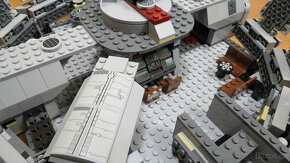 LEGO 7965 Millennium Falcon - 5