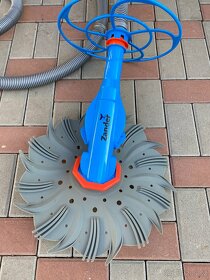 Vysavač do bazenu - 5