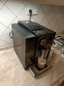 Automatický Švýcarský kávovar Jura F7 po celkovém servisu - 5