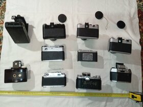 Fotoaparáty 24 ks, blesky 4 ks + stojánek 127 cm - 5