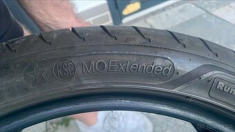Prodám letní pneu Good Year 275/35 R 19 - 5
