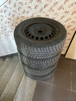 Plechové disky a zimní pneu 195/65/15 Octavia 2 - 5