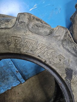 Zemědělské pneu 300/70 R20 - 5