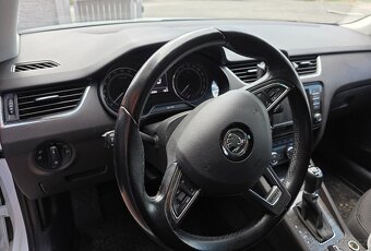 Octavia Scout 2l tdi 135kw dsg 4x4 TZ 104tKM - 5