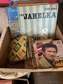 Prodám knihy + LP desky - 5