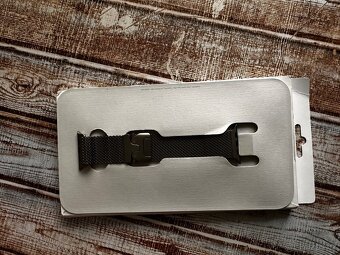 Apple Watch 49mm milánský tah z přírodního titanu - 5