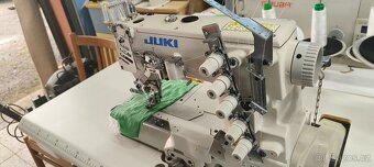 Průmyslový coverlock nejvyšší třídy Juki MF-7523-U11-B56 - 5