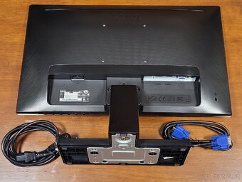 LCD displej BENQ s úhlopříčkou 21,5". - 5