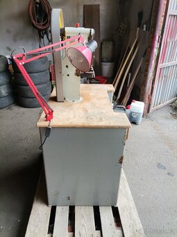 nýtovací stroj Sázavan - 5