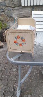 Starožitna plechová postýlka pro panenky - 5