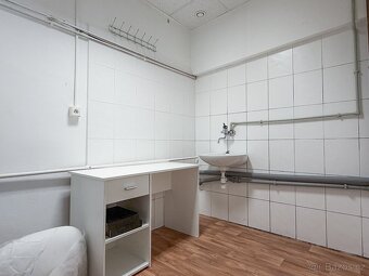 Pronájem obchodních prostor 31 m² - 5